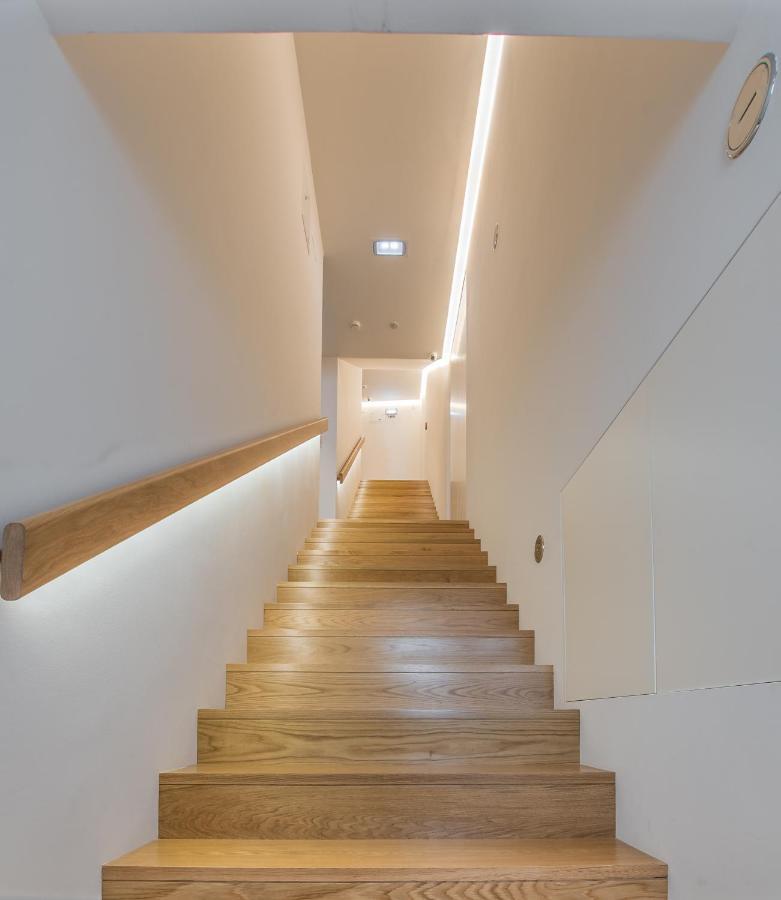 Vista Lisboa Guest Apartments Almada Exterior photo